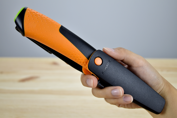 Fiskars Heavy Duty Knife with Sharpener