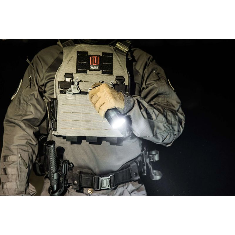 NEXTORCH TA31 10,000 Lumen UItra-Bright Tactical Searchlight 戰術強光手電筒