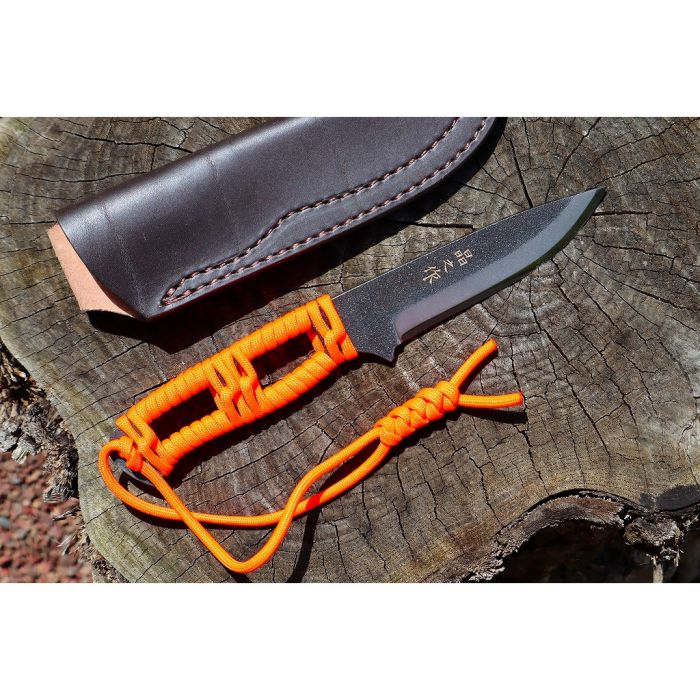 TOYOKUNI KNIFE Full Tang Black Hammer 104mm With Paracord 土佐原白鋼龍骨刀(傘繩刀柄) Orange