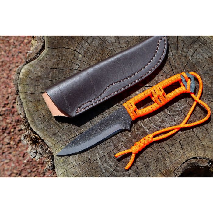 TOYOKUNI KNIFE Full Tang Black Hammer 104mm With Paracord 土佐原白鋼龍骨刀(傘繩刀柄) Orange