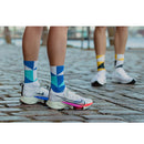 INCYLENCE Running Polygons Blue